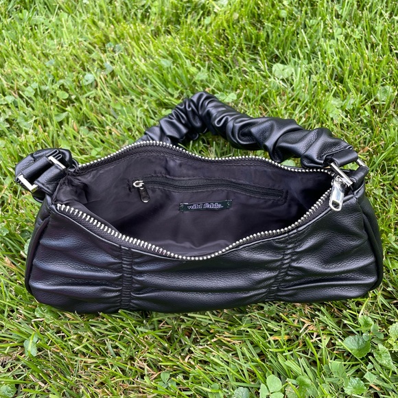 Wild fable scrunch handle purse - Picture 2 of 2